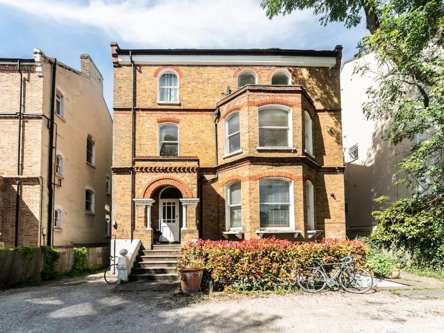 Surbiton Garden Flat Appartement Buitenkant foto