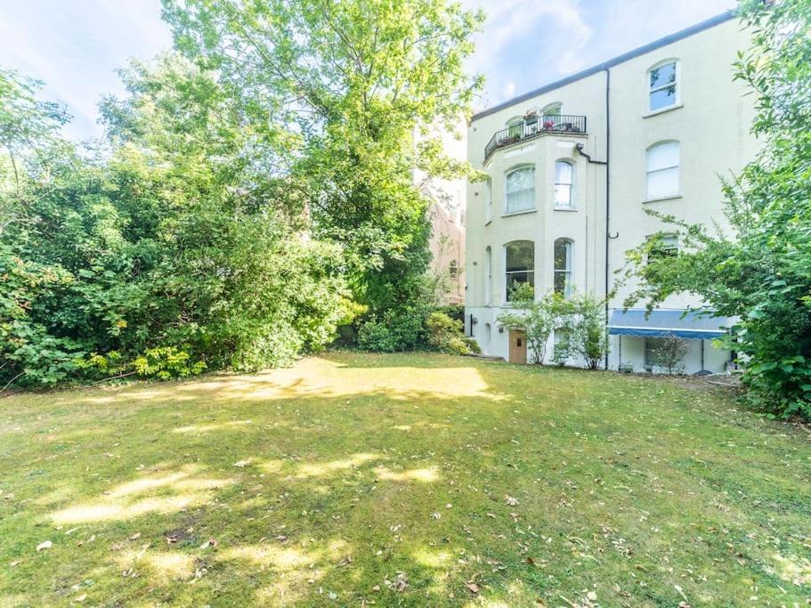 Surbiton Garden Flat Appartement Buitenkant foto